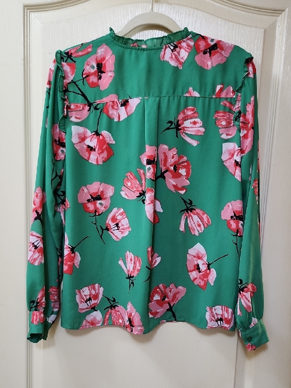 WHO WHAT WEAR RUFFLE SHOULDERED FLORAL PRINT BLOUSE - Picture 4 of 4